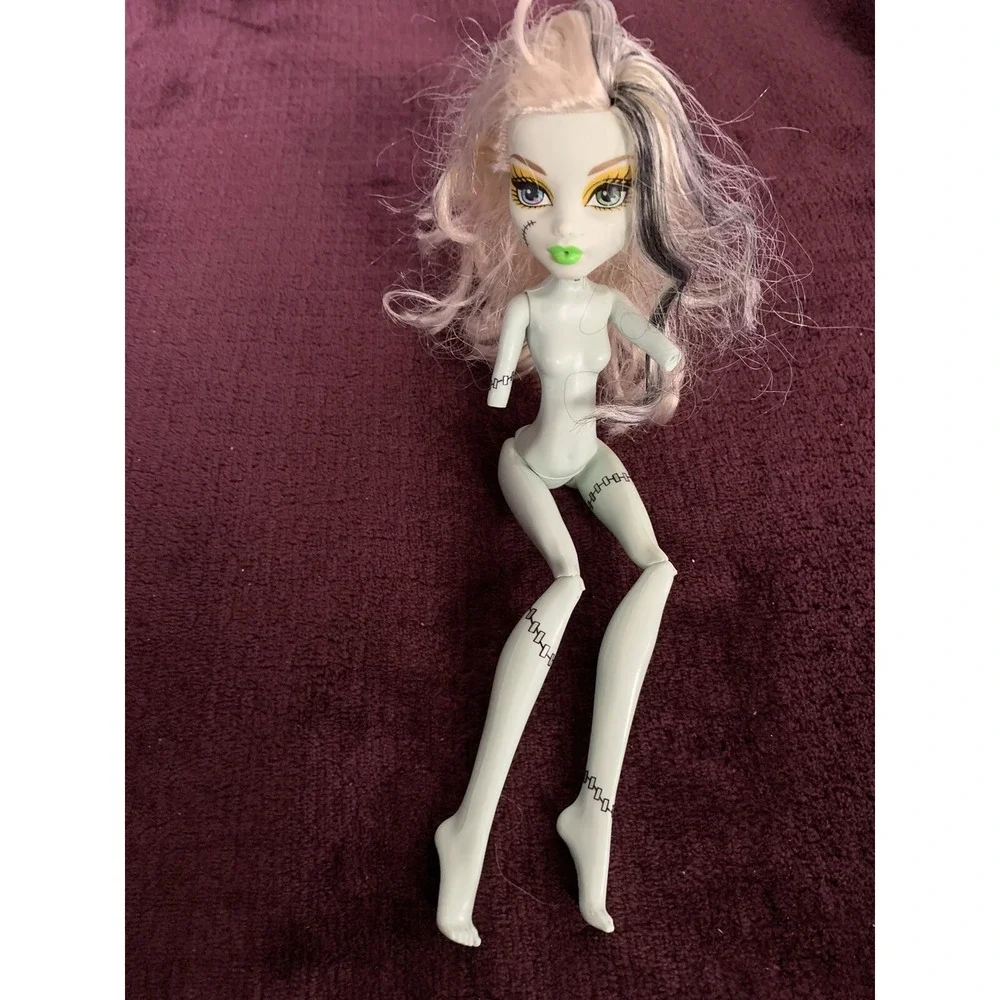 Monster High Doll Mattel Frankie Stein Freaky Fusion Ghoul NO ARMS or FANGS
